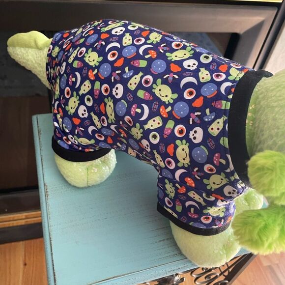 Build a Bear Lime Green Glow in The Dark AXOLOTL 19 inch Plush with Outfit! - Picture 4 of 16